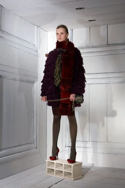 Look 15